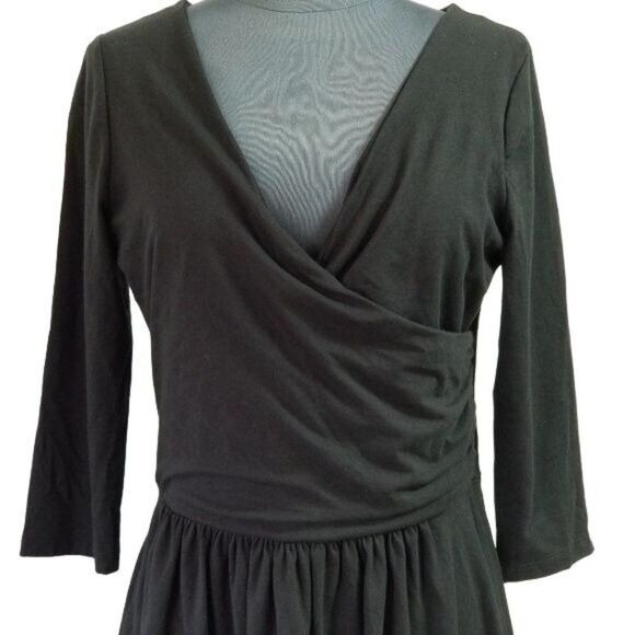 New Little Black Dress Size M Surplice Elegant Comfortable Figure Flattering - Picture 3 of 8